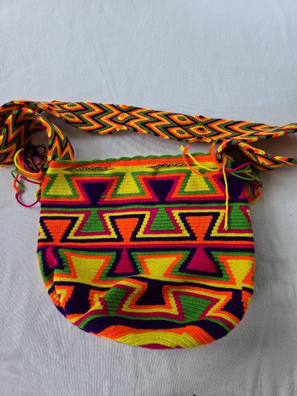 Wayuu Mochila Neon Bucket Purse Boho Chic Multicolor Pom Pom Handmade Crochet - Picture 2 of 7